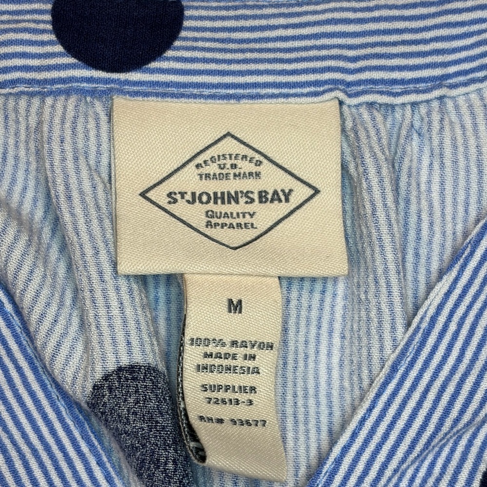 St. John's Bay Blue, White, and Navy Patterned Blouse - Picture 4 of 5